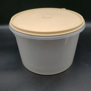 Vintage Tupperware Container 266-11 with 229-6 Almond Lid Retro Kitchen Storage - Picture 1 of 12