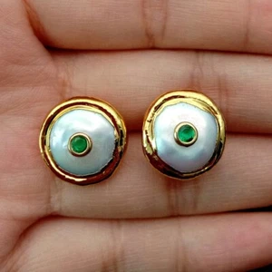 16mm Freshwater White Coin Pearl 24 K Gold Plated Stud Green Cz Earrings - Picture 1 of 5
