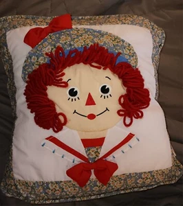Raggedy Ann 14x14 Applause Pillow - Picture 1 of 3