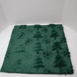 Christmas tree snow Decorative Pillow Cover Throw Pillowcase Plush green 18x18 - Picture 1 of 4