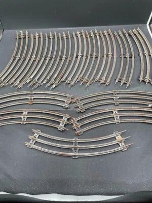 Lot of 14 Pieces Vintage O Gauge 3 Rail Curve Track Unmarked Possibly Marx? - Image 1 of 4