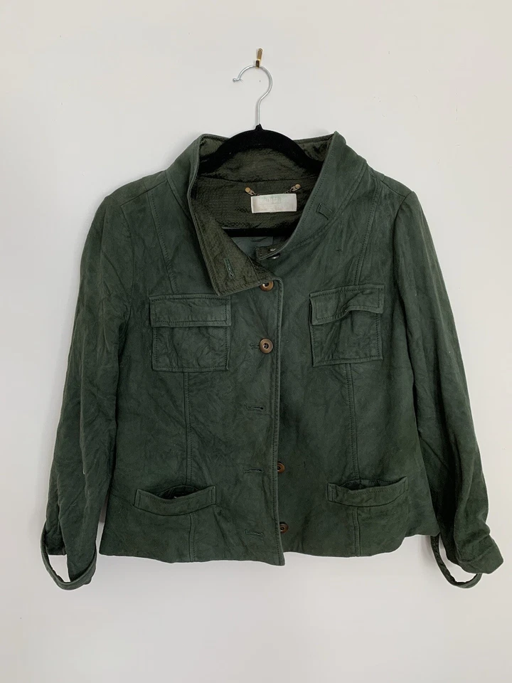 Chaqueta corta ajustada Badgely Mischka para mujer de gamuza verde oscuro, talla pequeña Foto 1 de 4