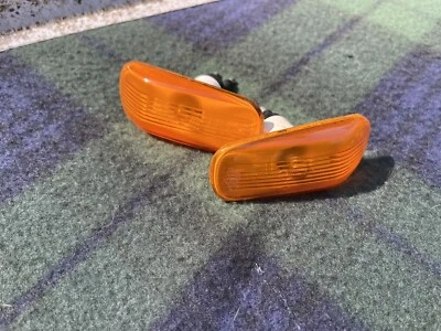 Indicadores de señal de giro lateral Saab Classic 900 (2) Foto 1 de 4