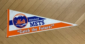 Vintage Minor League Baseball Pittsfield Mets volle Größe Wimpel - sehr guter Zustand + - Bild 1 von 2