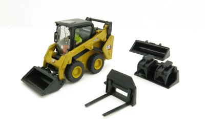 Diecast Masters 85676 - Caterpillar Cat 242 D3 Skid Steer Loader New Scale 1:50 - Image 1 of 4