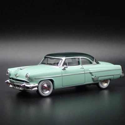 1954 54 LINCOLN Capri Verde 1:64 Scala da Collezione Diorama Modellino Auto - Immagine 1 di 4