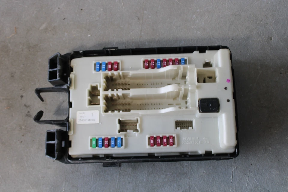 Caja de fusibles de motor Infiniti M37 M56 M35H IPDM 284B71MF0B Plug & Play garantía de por vida Foto 1 de 2