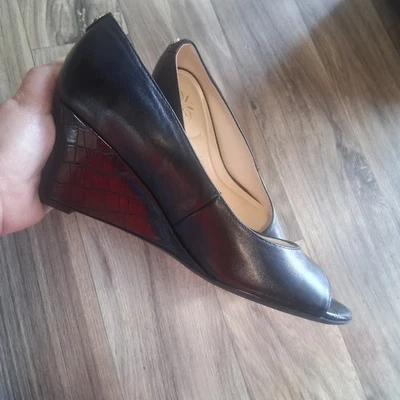 Tacón de cuero con cuña Nine West Cape Peep Toe 9x9 talla 10 cómodo carrera clásica Foto 1 de 4