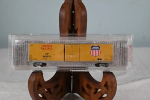Micro Trains N Scale 60' Box Car Excess Height - 104050 Union Pacific - Picture 1 of 2