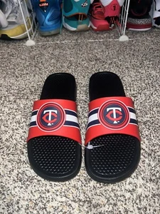 Minnesota Twins MLB Forever Collectibles Team Beans Men’s Size 9-10 Slides New - Picture 1 of 8
