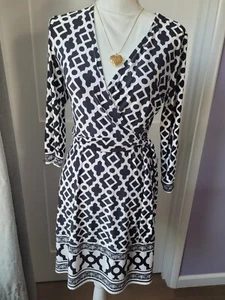 Abito INC International Concepts Petite taglia M avvolgente nero bianco manica 3/4 - Foto 1 di 7