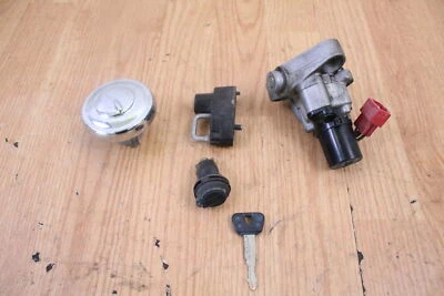 2006 YAMAHA V STAR 1100 XVS1100 MIDNIGHT Lock Set / Ignition Switch / Gas Cap - Image 1 of 4