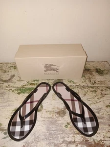 Burberry Nova Check Jelly FlipFlop Black Size 9 Eur 30 Shoes Preowned - Picture 1 of 6