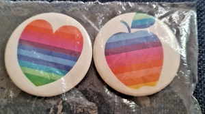 VINTAGE 1/2" runde Magnete Herz & Apfel von Current INC 70er Jahre - Bild 1 von 5