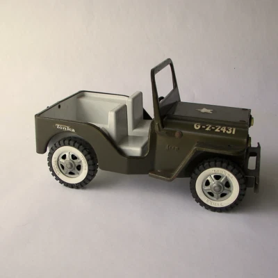 Jeep militar Tonka Army G-2-2431 vintage años 60, acero, ¡100 % más pátina! Foto 1 de 4