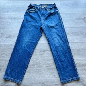 RocaWear Jeans Mens 32x32 Dark Blue Denim Wide Leg Baggy Spellout Cotton - Picture 1 of 11