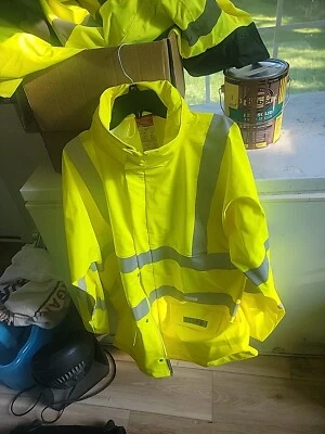 PORTWEST Safety Jacket UH440 -- ANSI 107 Class 3 -- Size L - Image 1 of 3