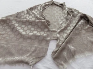 EXCELLENT QUALITY TAUPE BEIGE SPOTS PAISLEY BORDER XL 40% SILK SCARF SHAWL WRAP - Picture 1 of 15