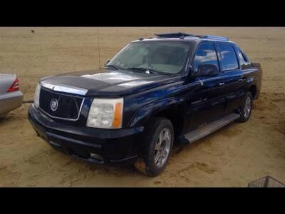 Used Front Upper Upper Control Arm Front fits: 2005 Cadillac Escalade ext 7300 G - Image 1 of 4