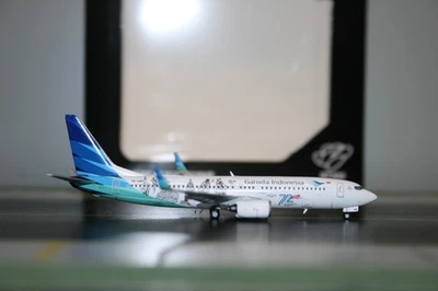 BT400/Aviation400 1:400 Garuda Indonesia Boeing 737-800 PK-GMZ (BT400-737-8-001) - Image 1 of 4