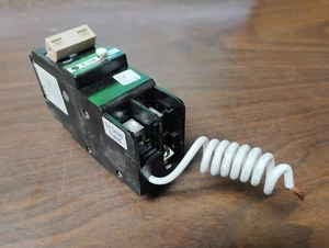 EATON CHFN230GF DISYUNTOR GFCI 30 AMP 240V 2 POLOS NUEVO EN CAJA - Imagen 1 de 8
