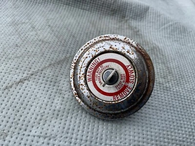 Ford Mustang 1974-78 tapa de gasolina, tapa de gasolina de bloqueo, tapa de gasolina de bloqueo Ford Mustang II Foto 1 de 4