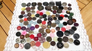 Knöpfe groß rot perlmutt beige braun schwarz Konvolut Sammlungsauflösung - Bild 1 von 7