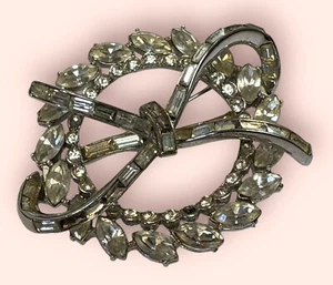 Coro Brooch Bow Silver Tone Clear Baguette Crystals Rhinestone VTG Signed READ - Bild 1 von 8