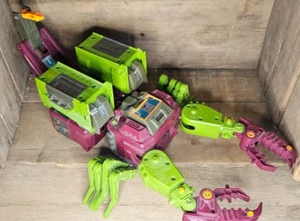 Scorponok Vintage 1987 G1 Transformers Hasbro Body - UPS SHIPPING - Picture 1 of 7