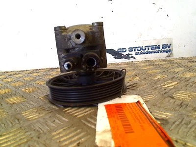 POMPE DE DIRECTION Volvo S40 (VS) Sedan 2.0 16V (B4204S2) 2002 Foto 1 de 3