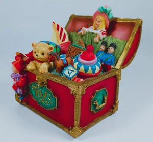 Caja de música Toy Treasure Chest 1992 vintage de The Sanfransico Music Box Company. - Imagen 1 de 12