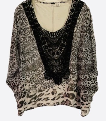 Cato XL 上衣动物印花钩针编织内衬蝙蝠翼短袖圆领衬衫 — 第 1/4 张图片