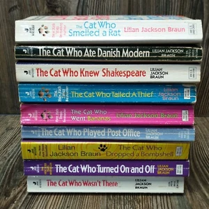 *9* THE CAT WHO Series Paperback Book Lot Lillian Jackson Braun - Picture 1 of 12