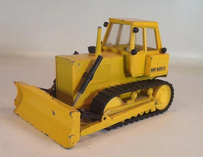 Cursor 1/50 Nr.1269 Massey Ferguson MF 600 C Planierraupe #2631 - Bild 1 von 2