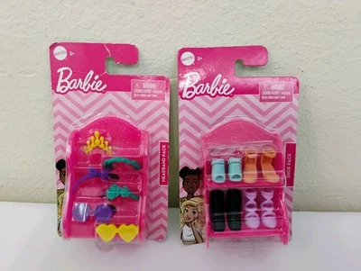 Mattel Barbie Accesorios 4 Pk Zapatos y 2 Collares/Cintas para la Cabeza/Gafas de Sol Nuevo Foto 1 de 4