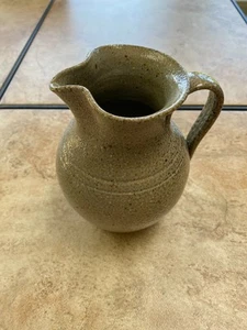 Jugtown Pottery, Frogskin small pitcher, signed by Vernon Owens - Picture 1 of 2