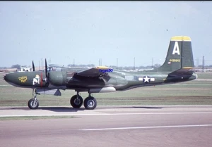 35mm Aircraft Slide A-26 Invader 4435643 in 1989 - Foto 1 di 1