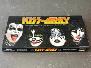 Kiss-Opoly 2003 Brettspiel im Monopoly-Stil Kiss Band Thema, Rock geöffnet nicht benutzt - Bild 1 von 4