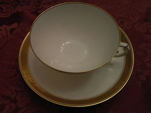 BING & GRONDAHL CUP & SAUCER - Picture 1 of 6