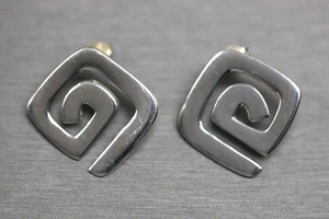 Silpada 925 Sterling Silver Square Spiral Earrings 21mm x 22mm 9 Grams - Picture 1 of 4