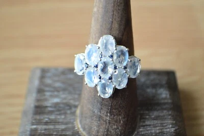 Anillo Kuisa de 5,60 quilates con piedra lunar/zafiro arco iris platino sobre plata fina talla 8 Foto 1 de 4