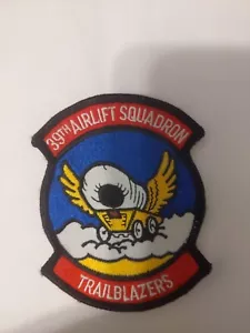 USAF 39th AIRLIFT SQUADRON -- TRAILBLAZERS HOOK BACK - Bild 1 von 3
