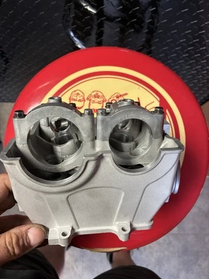 2004 - 2005 Kawasaki KX250F Pro cabeça de cilindro de circuito - Imagem 1 de 4