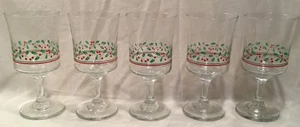 Set of 5 Vintage Arbys Christmas Holly Berry Pattern Goblets 1987 - Picture 1 of 10
