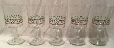 Set of 5 Vintage Arbys Christmas Holly Berry Pattern Goblets 1987 - Image 1 of 4