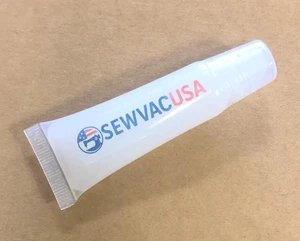 SEWVACUSA Motor & Gear Lubricant For SINGER Featherweight Model 221 And 222 + - Picture 1 of 3