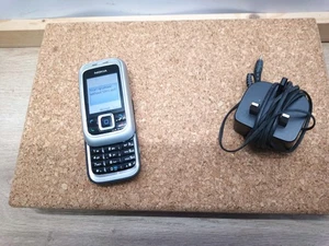 Nokia 6111 - Cursore per cellulare pulsante classico portatile T Mobile - Foto 1 di 6