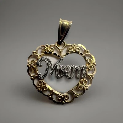 Кулон в виде сердца «Мама» из желтого и белого золота 14 карат с бриллиантовым акцентом Michael Anthony - Изображение 1 из 4