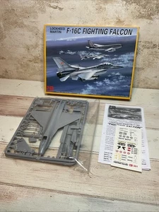PM MODELO #PM-301 LOCKHEED MARTIN F-16C HALCÓN DE LUCHA, ESCALA 1:72 - Imagen 1 de 4