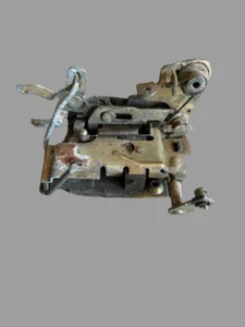 Land Rover Discovery 1 94-98 OEM Passenger Front Door Latch MTC7593 - Picture 1 of 2